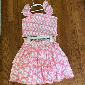 Adorable Marea shirt and skirt set. Smocked shirt is a size Small, skirt is XS💕